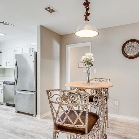 Pensacola Home With Screened Porch 10 Mi To Beach! Bagian luar foto
