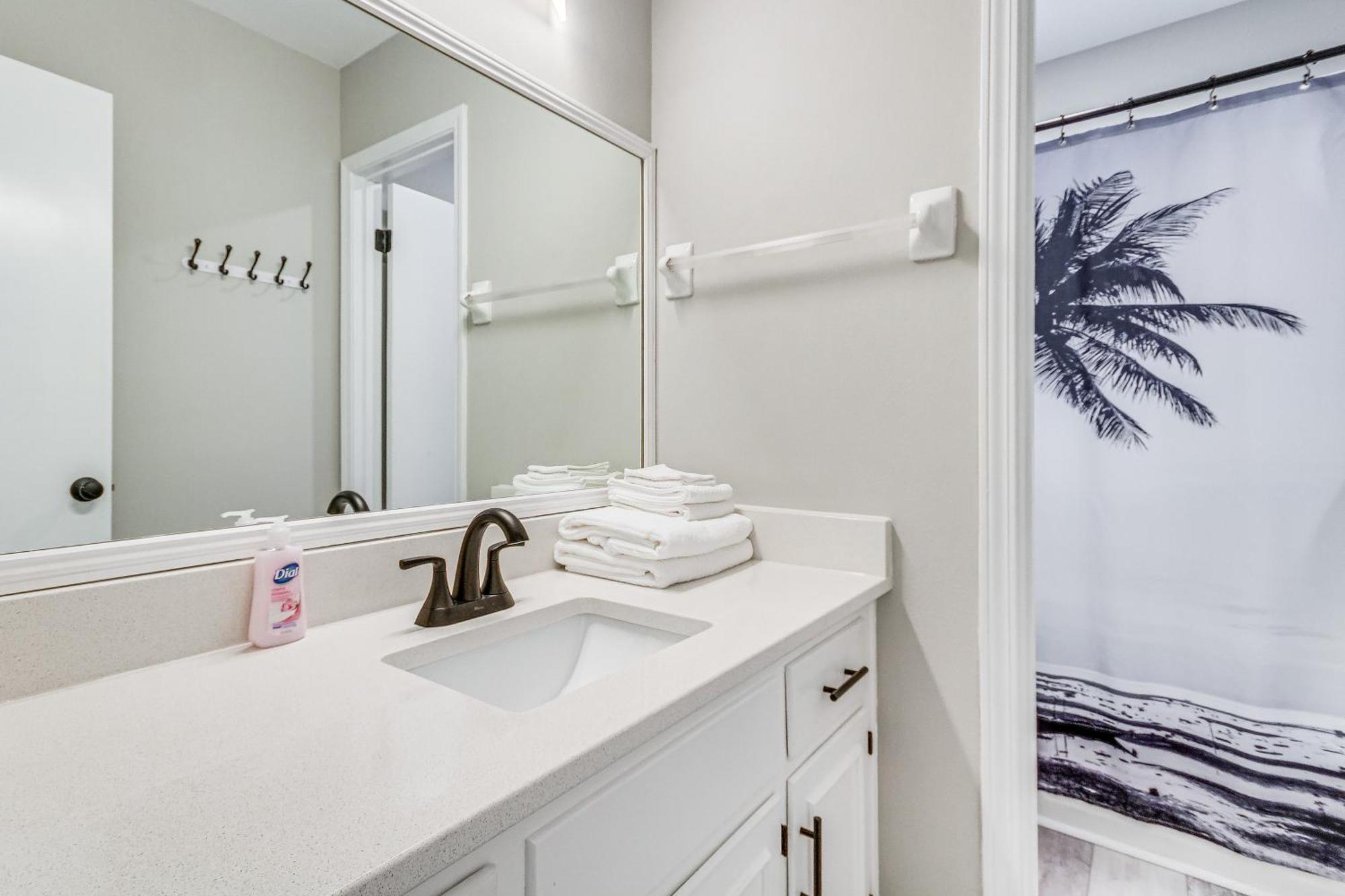Pensacola Home With Screened Porch 10 Mi To Beach! Bagian luar foto
