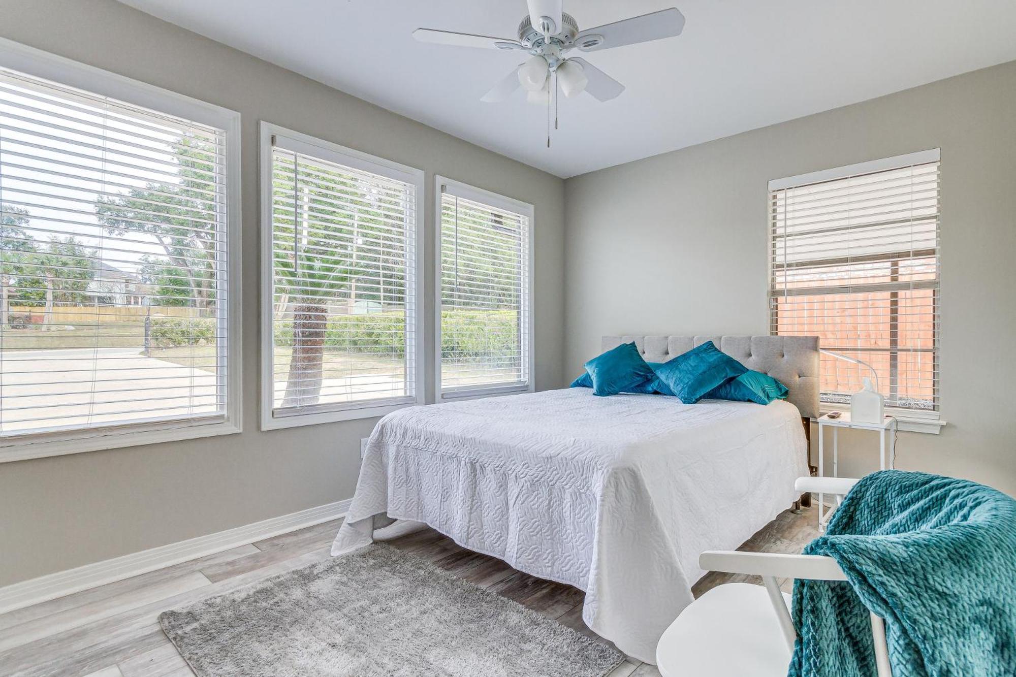 Pensacola Home With Screened Porch 10 Mi To Beach! Bagian luar foto