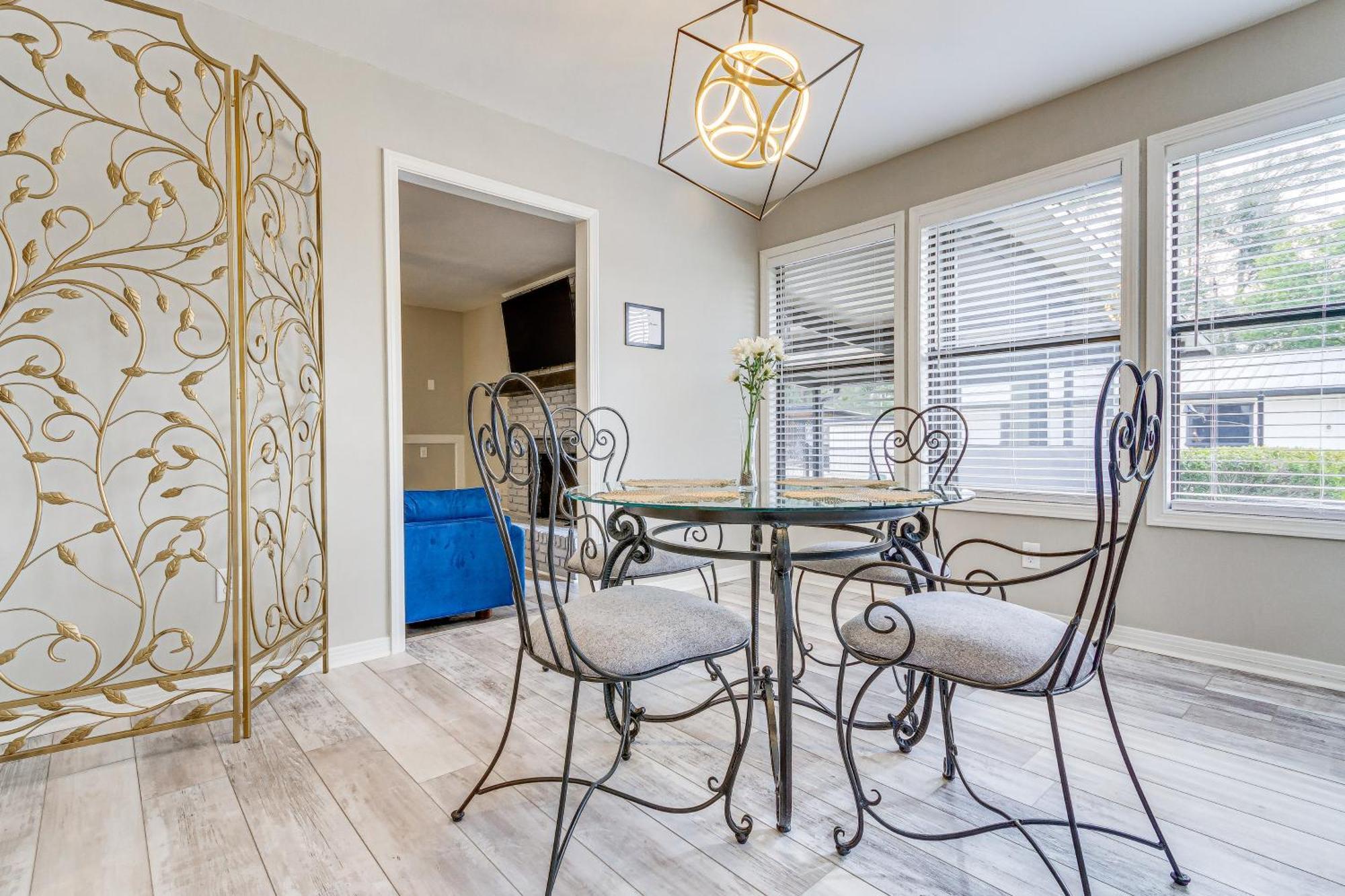 Pensacola Home With Screened Porch 10 Mi To Beach! Bagian luar foto